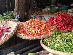 Harga Cabai Melejit, Warteg Sampai RM Padang Terjepit