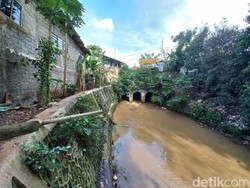 Menyusuri Jembatan Terowongan Tiga, Cagar Budaya Jakarta yang Terbengkalai
