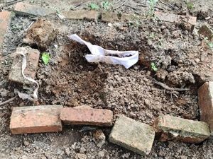 Makam Bayi Dicuri Tali Pocong di Rokan Hulu Sudah Wafat Setahun Makam Bayi Dicuri Tali Pocong di Rokan Hulu Sudah Wafat Setahun