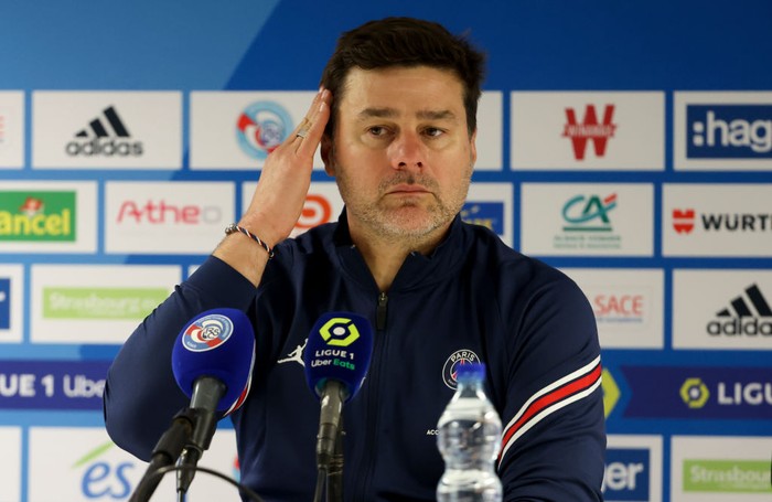 STRASBOURG, FRANCE - APRIL 29: Coach of PSG Mauricio Pochettino answers to the media during the post-match press conference following the Ligue 1 Uber Eats match between RC Strasbourg Alsace (RCSA) and Paris Saint-Germain (PSG) at Stade de la Meinau on April 29, 2022 in Strasbourg, France. (Photo by John Berry/Getty Images)