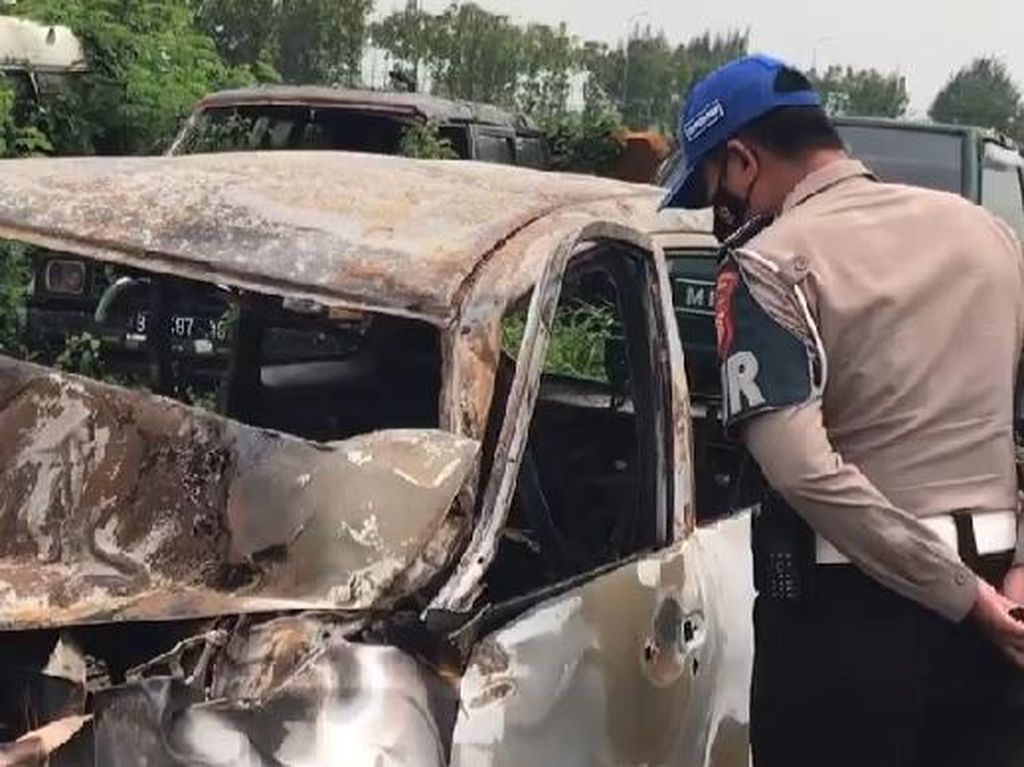 Identitas Korban Kecelakaan Minibus Terbakar di Tol Cipali
