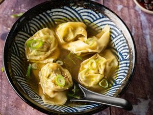 Resep Pangsit Tahu Kuah yang Gurih untuk Hangatkan Badan