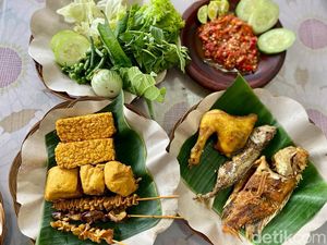 Huahh! Pedas Segar Sambal Setan ala Betawi Racikan Bang Udin Huahh! Pedas Segar Sambal Setan ala Betawi Racikan Bang Udin