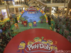 Sambut Liburan Sekolah, Anak-anak Antusias Main Play-Doh di Kokas Sambut Liburan Sekolah, Anak-anak Antusias Main Play-Doh di Kokas