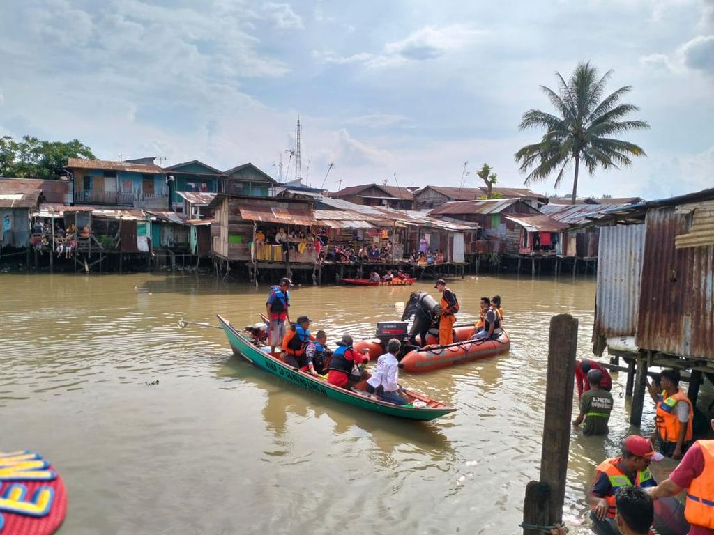 Tim SAR Cari Bocah di Samarinda Hanyut Terseret Arus Sungai