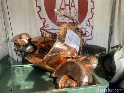Vespa Berbaju Tembaga Ini Harganya Tembus Rp 1 Miliar