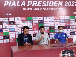 Pelatih Arema FC Soroti Pertahanan PSM Usai Cetak Gol Cepat