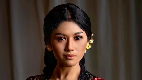 7 Foto Erina Gudono, Puteri Indonesia DIY 2022 yang Diduga Dirangkul Kaesang