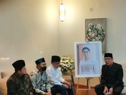 Doa Erick Thohir buat Ridwan Kamil yang Tengah Berduka Ditinggal Eril