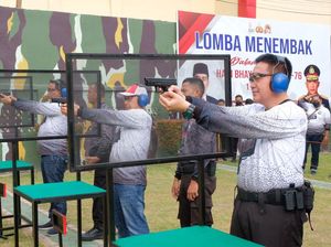 Keseruan Lomba Menembak Sambut Hari Bhayangkara di Polda Riau