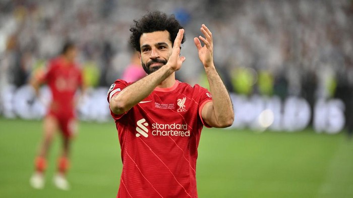 PARIS, FRANCE - MAY 28: Mohamed Salah (11) of Liverpool FC greets fans at the end of the UEFA Champions League final match between Liverpool FC and Real Madrid at Stade de France in Saint-Denis, north of Paris, France on May 28, 2022. (Photo by Mustafa Yalcin/Anadolu Agency via Getty Images)
