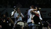 Momen Haru Perpisahan Greysia Polii di Istora Senayan