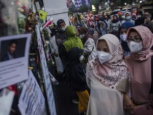 Sambutan Hangat untuk Eril di Negeri yang Menguntai Jutaan Doa Sambutan Hangat untuk Eril di Negeri yang Menguntai Jutaan Doa