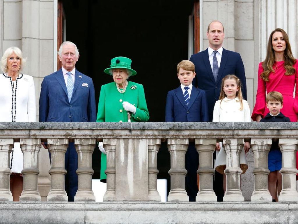 Anak-Cucu Ratu Elizabeth II Merapat ke Kastil Balmoral