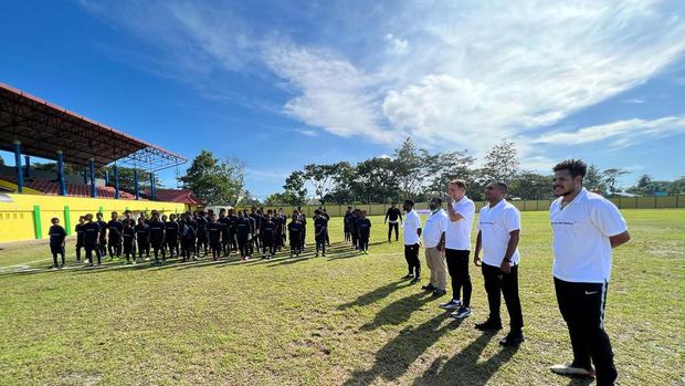 Papua Football Academy di Timika, Papua, resmi dibuka dan dipimpin Direktur Wolfgang Pikal.