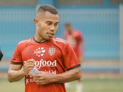 Bingungnya Persib Berburu Pemain hingga Mencuatnya Ardi Idrus