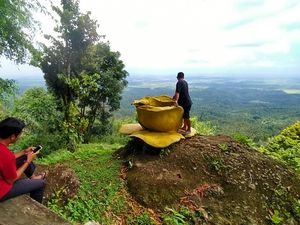 Melihat Pesona Jembrana dari Ketinggian di Puncak Mawar Melihat Pesona Jembrana dari Ketinggian di Puncak Mawar