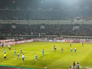 Nasib Grup C Piala Presiden Setelah Heboh Stadion GBLA Retak Nasib Grup C Piala Presiden Setelah Heboh Stadion GBLA Retak