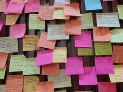 Untaian Doa Ratusan Warga untuk Eril di Tembok Pakuan