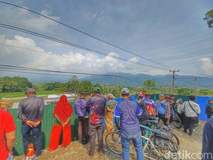 Warga Berdatangan ke Lokasi Pemakaman Eril di Cimaung Bandung