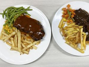 Anak Kos Pamer Makan Wagyu di Twitter, Berujung Diejek Netizen