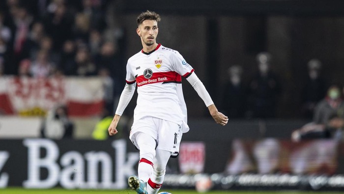 08 April 2022, Baden-Wuerttemberg, Stuttgart: Soccer: Bundesliga, VfB Stuttgart - Borussia Dortmund, Matchday 29, Mercedes-Benz Arena. Stuttgarts Atakan Karazor in action. Photo: Tom Weller/dpa - IMPORTANT NOTE: In accordance with the requirements of the DFL Deutsche Fußball Liga and the DFB Deutscher Fußball-Bund, it is prohibited to use or have used photographs taken in the stadium and/or of the match in the form of sequence pictures and/or video-like photo series. (Photo by Tom Weller/picture alliance via Getty Images)
