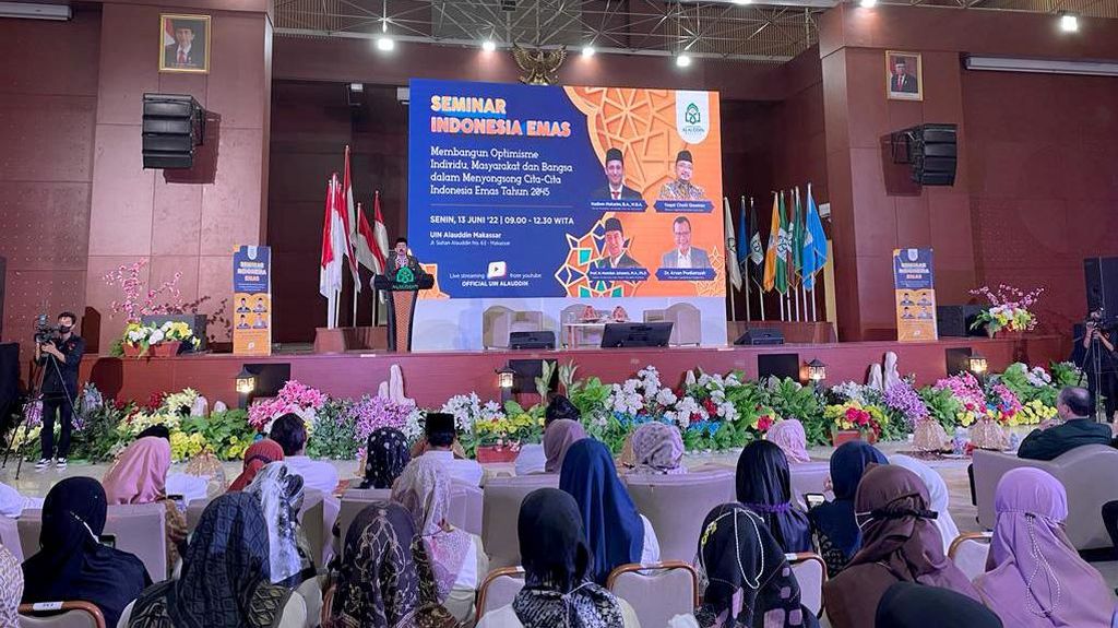 Bangun Optimisme Pemuda Lewat Seminar Indonesia Emas