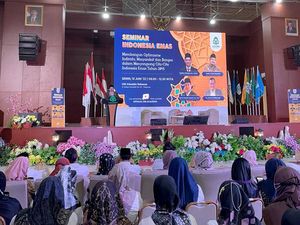 Bangun Optimisme Pemuda Lewat Seminar Indonesia Emas