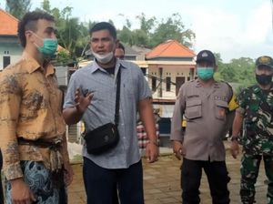 Bukan Dideportasi, Bule Panjat Beringin Itu Diusir Paksa dari Bali Bukan Dideportasi, Bule Panjat Beringin Itu Diusir Paksa dari Bali