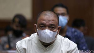Bupati Langkat Non Aktif Jalani Sidang Dakwaan