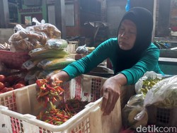 Meski Stok Aman, Harga Cabai Rawit di Lamongan Masih Tinggi