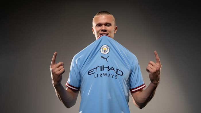 MANCHESTER, ENGLAND: In this photo released on June 13, 2022 Manchester City unveil new signing Erling Haaland at Manchester City Football Academy in Manchester, England. (Photo by Tom Flathers/Manchester City FC via Getty Images)