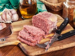 Majelis Ulama Indonesia Kritisi Kehalalan Kornet Kalengan di Pasaran