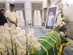 Melayat Eril, Ganjar: yang Tak Pernah Diceritakan Tiba-tiba Muncul