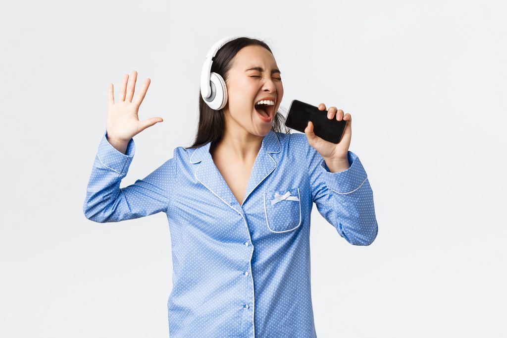 Mendengarkan musik bisa jadi rutinitas yang membantu saat sulit tidur