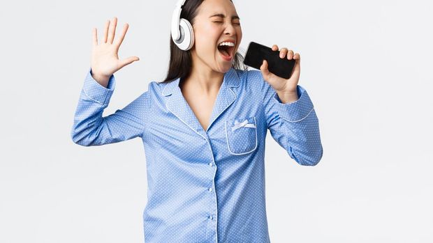 Mendengarkan musik bisa jadi rutinitas yang membantu saat sulit tidur