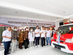J99 Corp Serahkan 1 Unit Mobil Donor Darah ke PMI Kabupaten Probolinggo