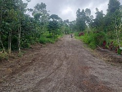 Warga Keluhkan Jalur Puregae Karangasem Belum Diaspal