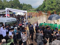 Khidmat dan Haru Pemakaman Eril Putra Ridwan Kamil