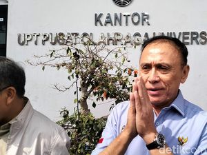 Iwan Bule Beri Sinyal Siap Ramaikan Pilgub Jabar, Uu Ingin Gantikan RK Iwan Bule Beri Sinyal Siap Ramaikan Pilgub Jabar, Uu Ingin Gantikan RK