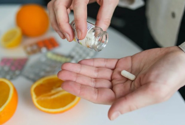 Konsumsi Suplemen Melatonin/Foto : pexels.com/Polina Tankilevitch Konsumsi Suplemen Melatonin
