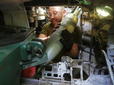 Melihat Perjuangan Tentara Ukraina Lawan Rusia Dari Dalam Tank