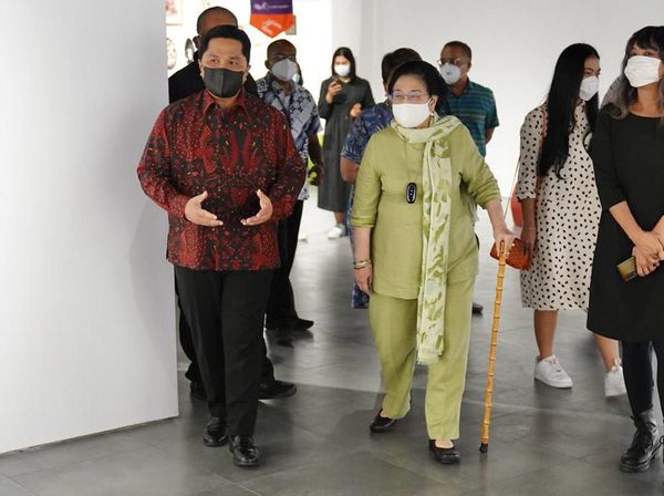 Berbatik Merah, Ini Momen Erick Thohir Dampingi Megawati di Sarinah