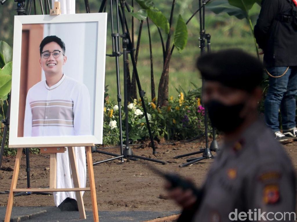 Bukan Ngonten! Begini Cara Menyampaikan Duka Menurut Psikolog Bukan Ngonten! Begini Cara Menyampaikan Duka Menurut Psikolog