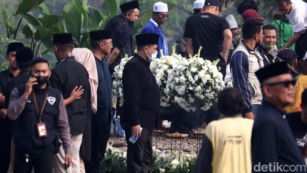 Mulai Ramai Pelayat, Begini Suasana Terkini di Lokasi Pemakaman Eril