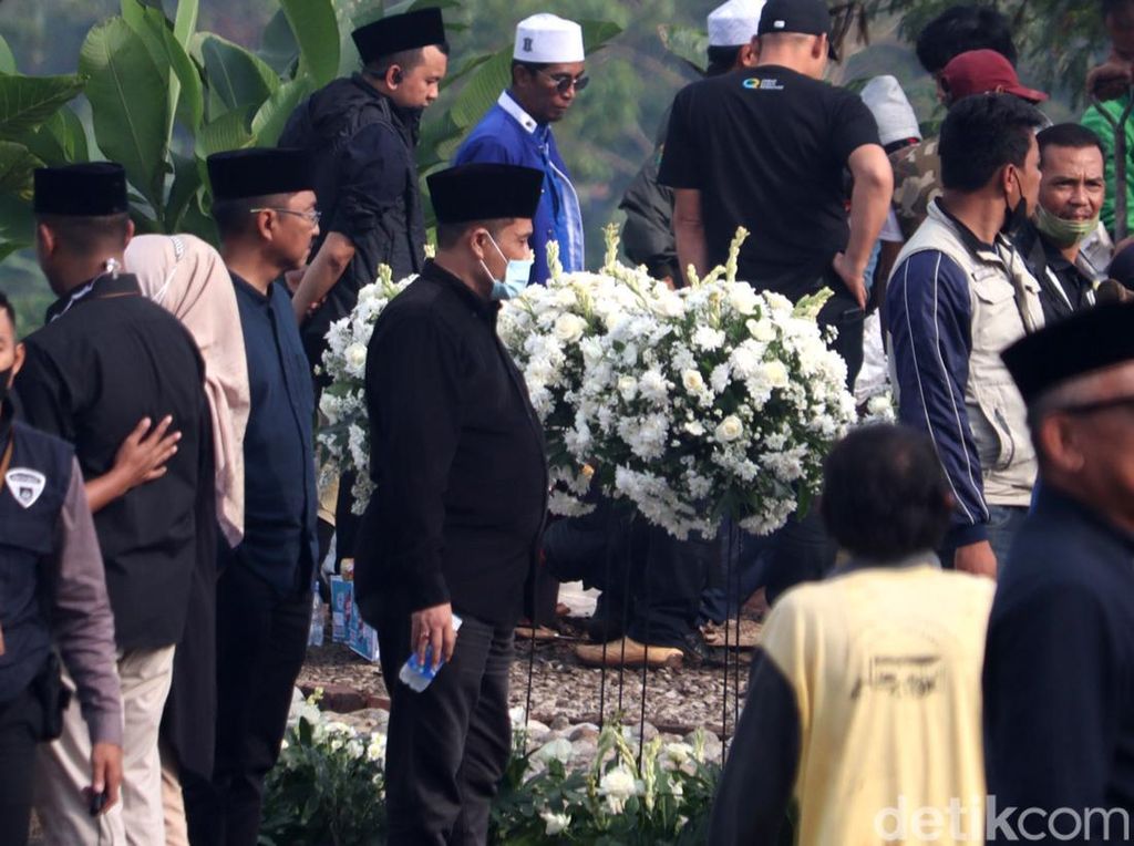 Mulai Ramai Pelayat, Begini Suasana Terkini di Lokasi Pemakaman Eril