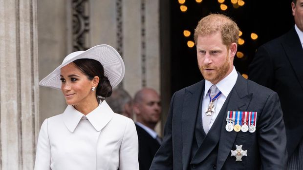 LONDON, ENGLAND - JUNE 03: Meghan, Duchess of Sussex and Prince Harry, Duke of Sussex attend the National Service of Thanksgiving at St Paul's Cathedral on June 03, 2022 in London, England. The Platinum Jubilee of Elizabeth II is being celebrated from June 2 to June 5, 2022, in the UK and Commonwealth to mark the 70th anniversary of the accession of Queen Elizabeth II on 6 February 1952.  on June 03, 2022 in London, England. The Platinum Jubilee of Elizabeth II is being celebrated from June 2 to June 5, 2022, in the UK and Commonwealth to mark the 70th anniversary of the accession of Queen Elizabeth II on 6 February 1952. (Photo by Samir Hussein/WireImage,)