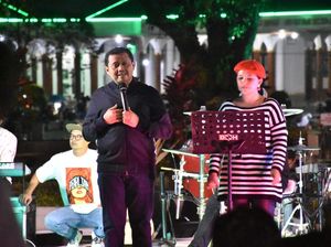Alun-alun Kabupaten Sumedang Dimanfaatkan Jadi Ruang Ekspresi Warga Alun-alun Kabupaten Sumedang Dimanfaatkan Jadi Ruang Ekspresi Warga