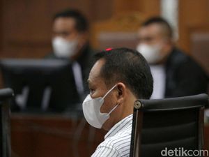 Penyuap Bupati Langkat Bacakan Pledoi Penyuap Bupati Langkat Bacakan Pledoi