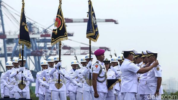 Momen Laksamana Muda Abdul Rasyid Jadi Pangkoarmada RI